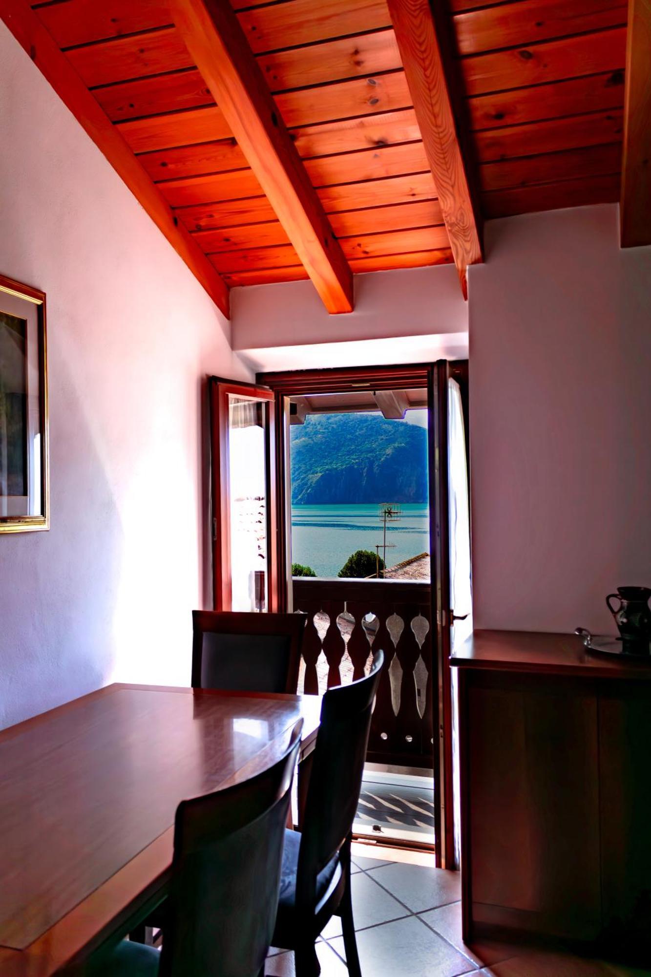 La Casa Sulla Roccia Otel Pisogne Dış mekan fotoğraf