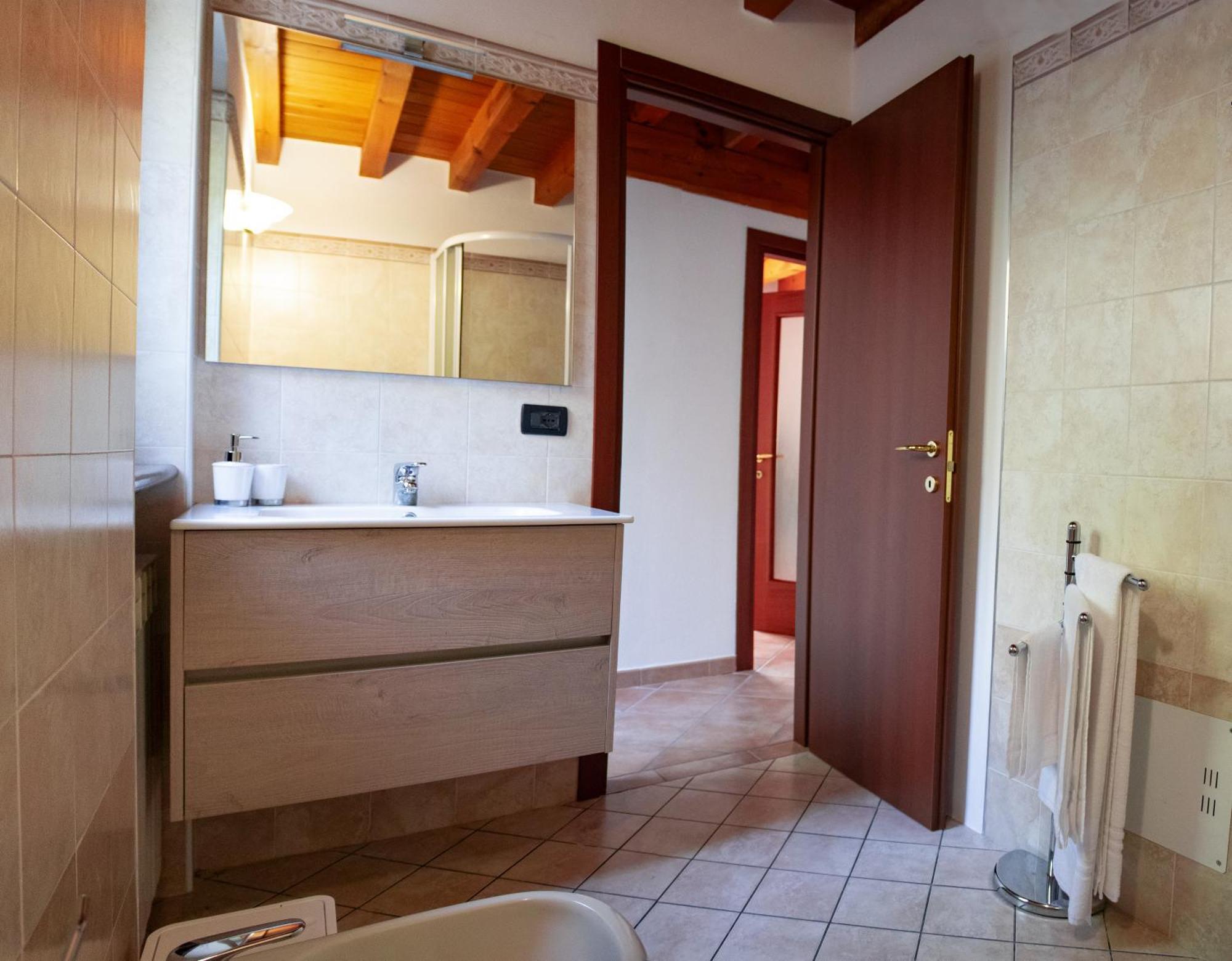 La Casa Sulla Roccia Otel Pisogne Dış mekan fotoğraf