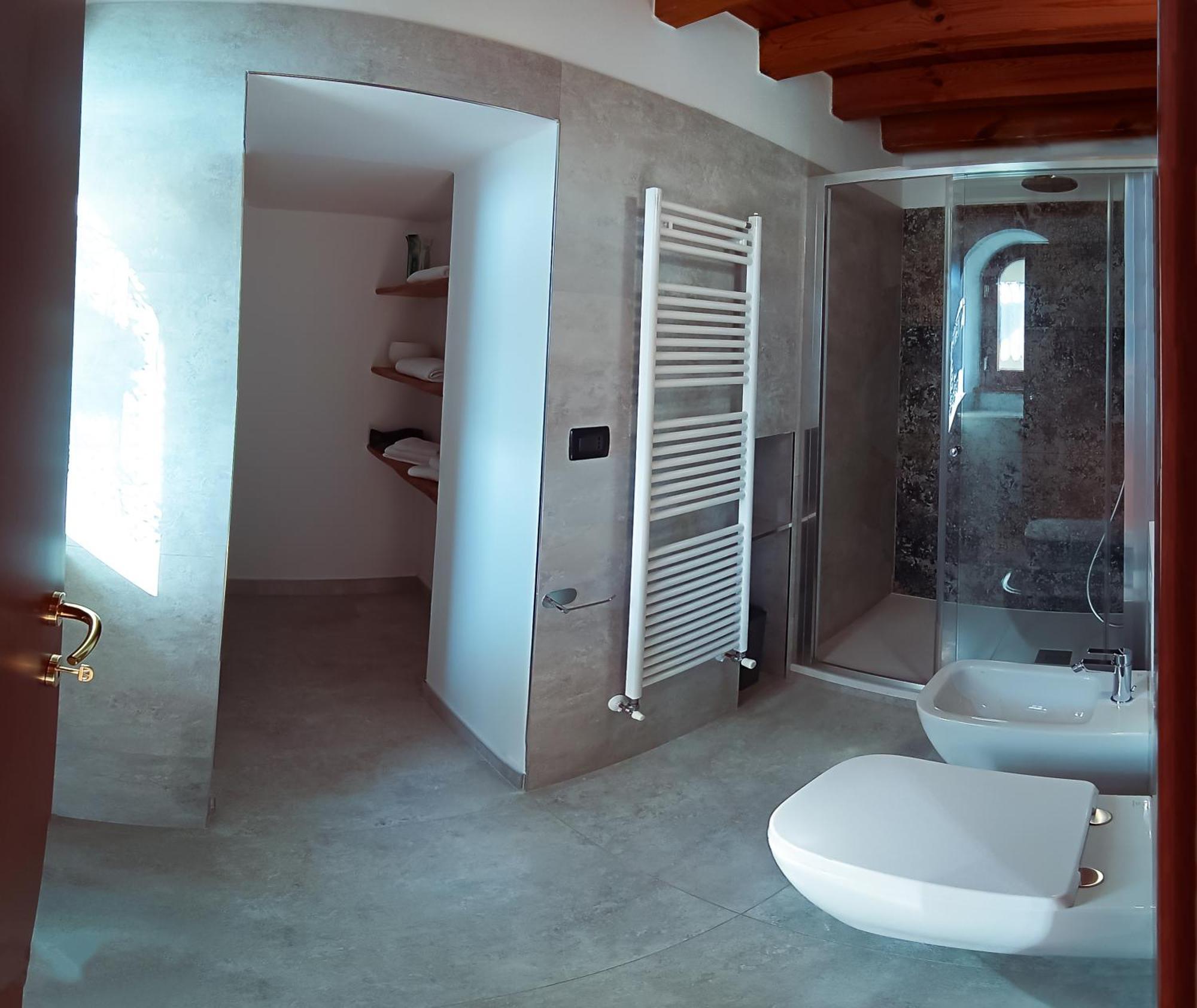 La Casa Sulla Roccia Otel Pisogne Dış mekan fotoğraf