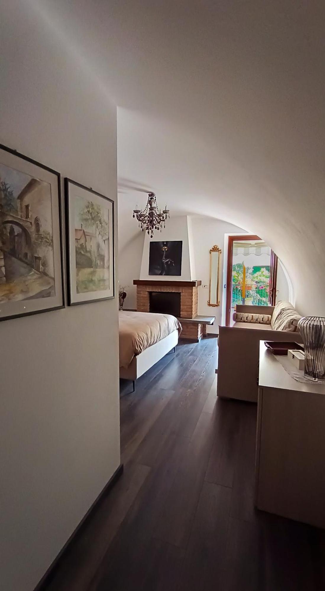 La Casa Sulla Roccia Otel Pisogne Dış mekan fotoğraf